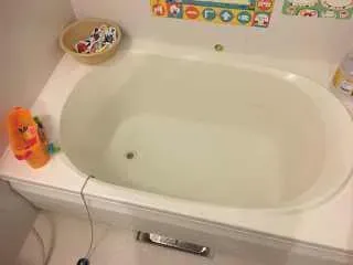 お風呂おもちゃ選びも変わる？排水口に優しいおもちゃの見分け方