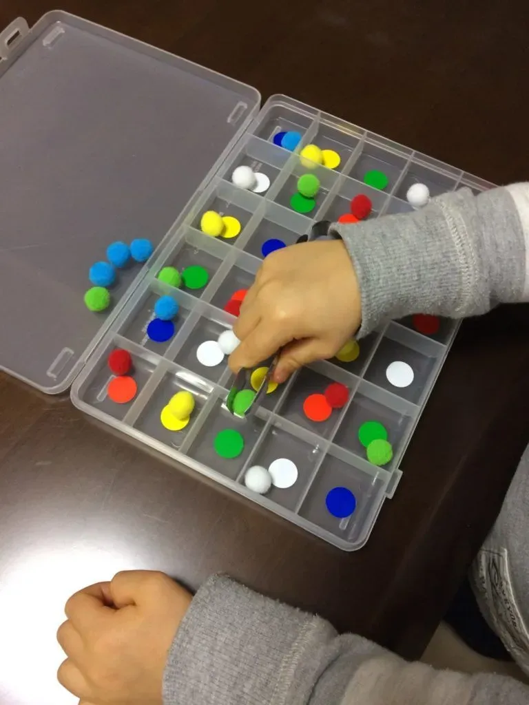 年齢別・発達段階に合わせたモンテッソーリおもちゃ 手作り 方法